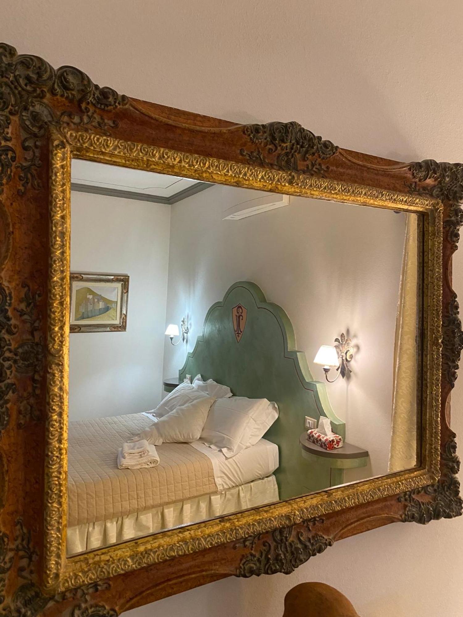 Palazzo Mari Suite & Rooms B&B Montevarchi Extérieur photo