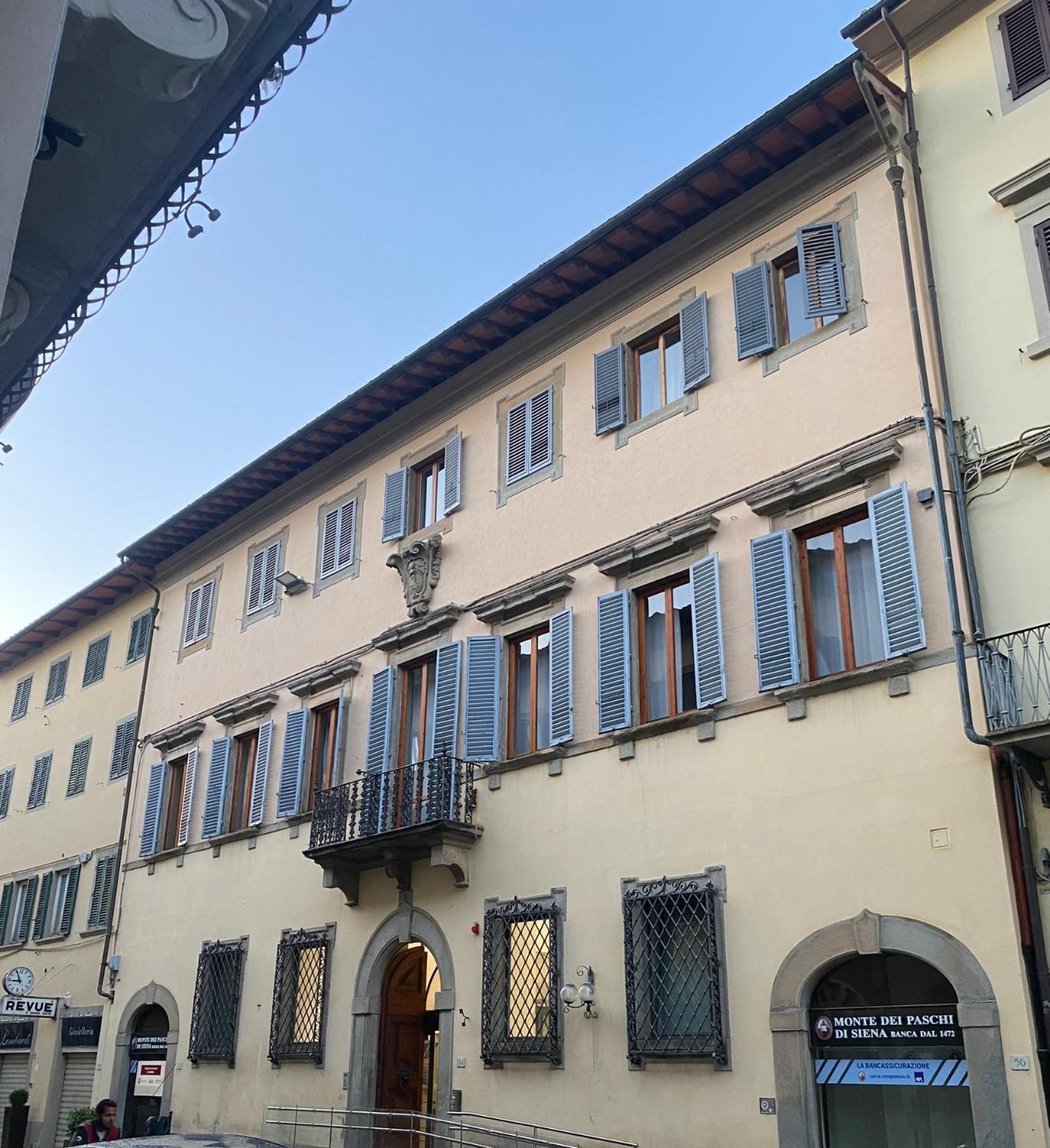 Palazzo Mari Suite & Rooms B&B Montevarchi Extérieur photo