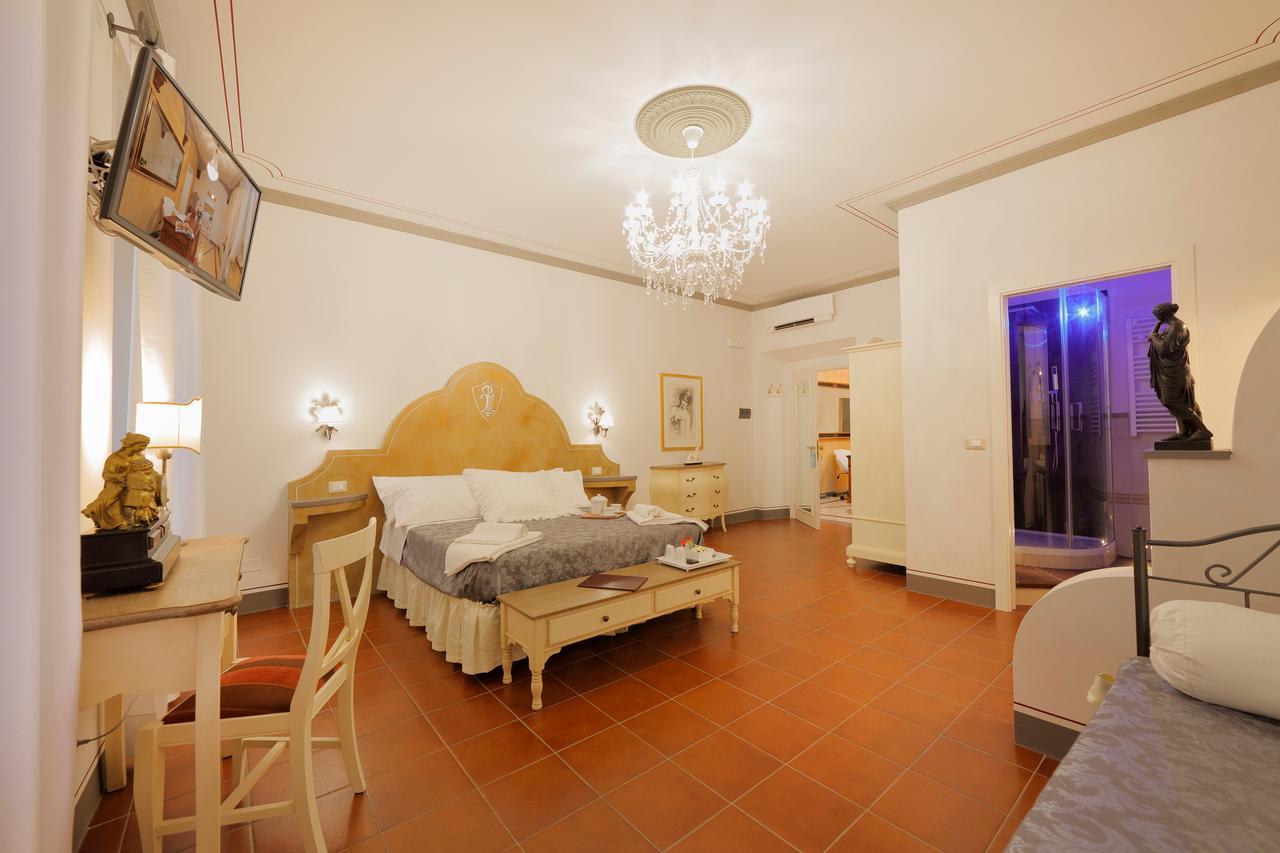 Palazzo Mari Suite & Rooms B&B Montevarchi Extérieur photo