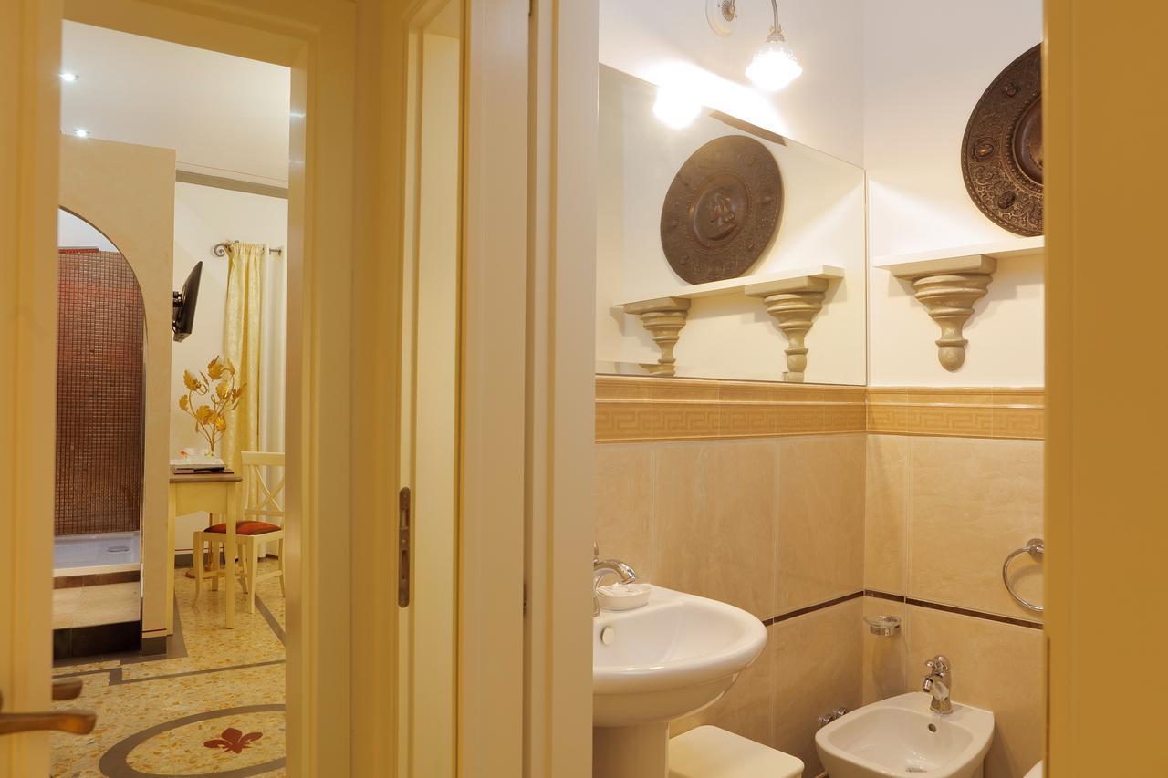 Palazzo Mari Suite & Rooms B&B Montevarchi Extérieur photo