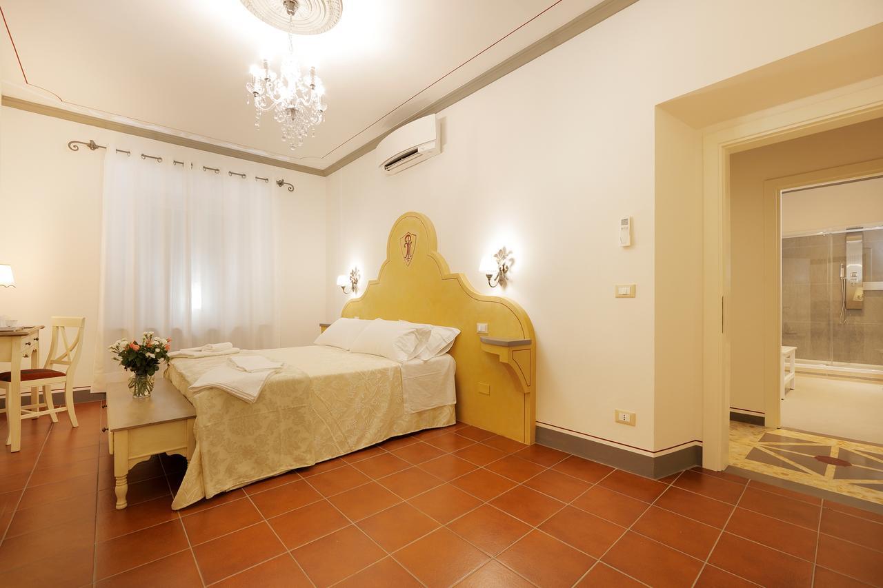 Palazzo Mari Suite & Rooms B&B Montevarchi Extérieur photo