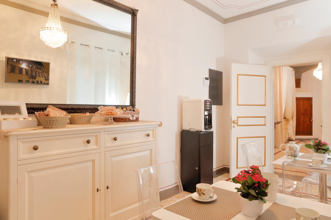 Palazzo Mari Suite & Rooms B&B Montevarchi Extérieur photo