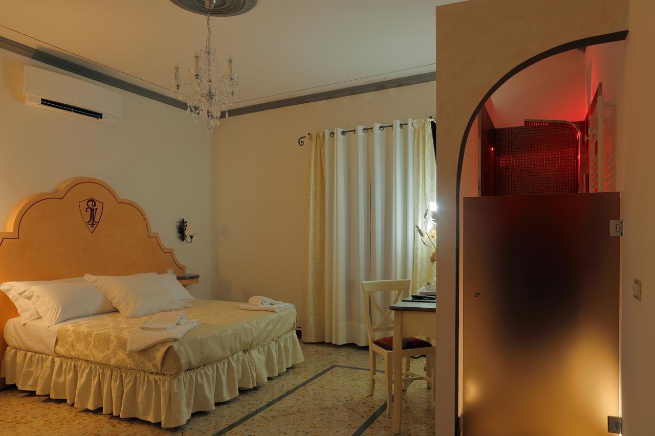 Palazzo Mari Suite & Rooms B&B Montevarchi Extérieur photo