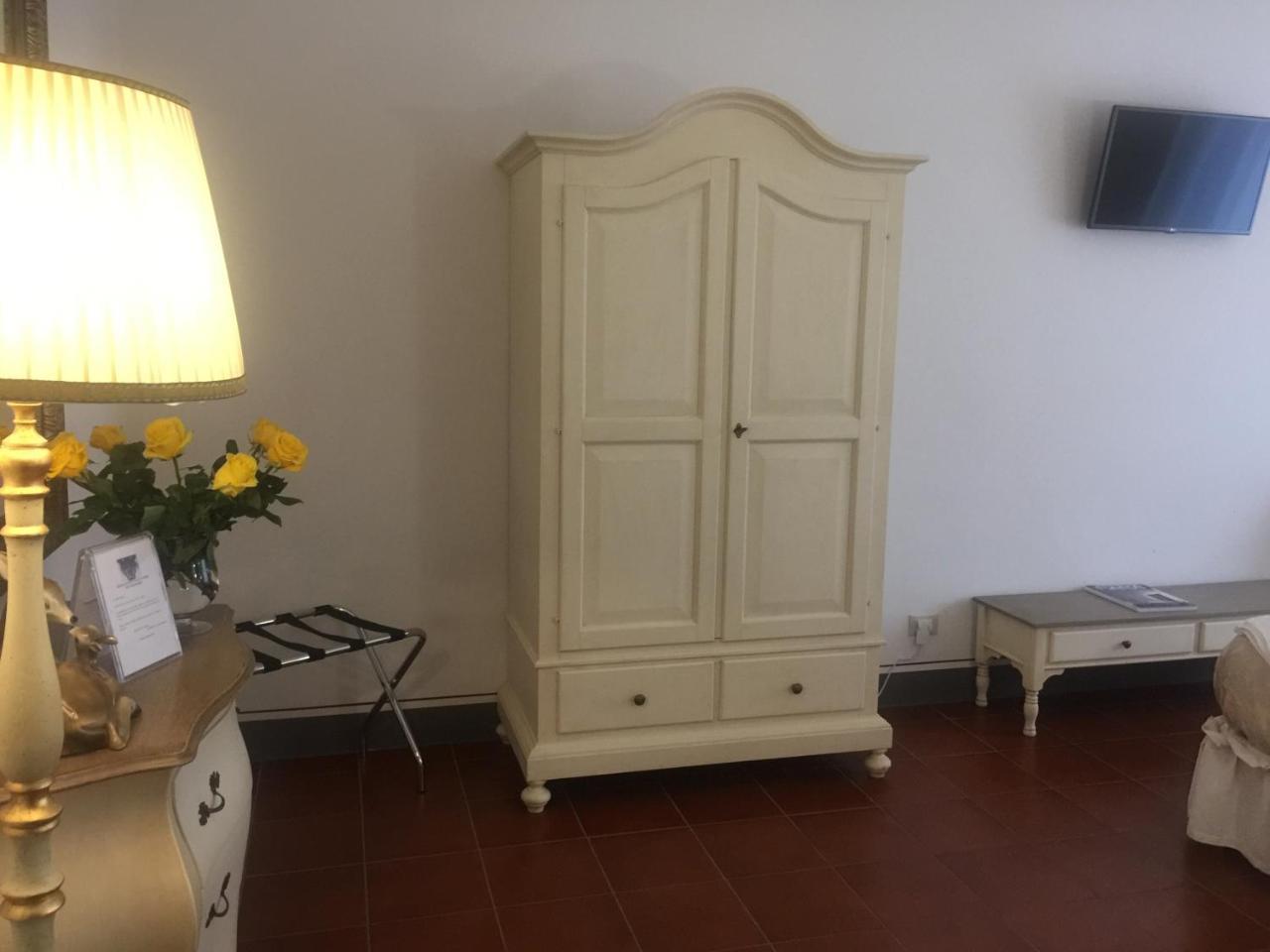 Palazzo Mari Suite & Rooms B&B Montevarchi Extérieur photo
